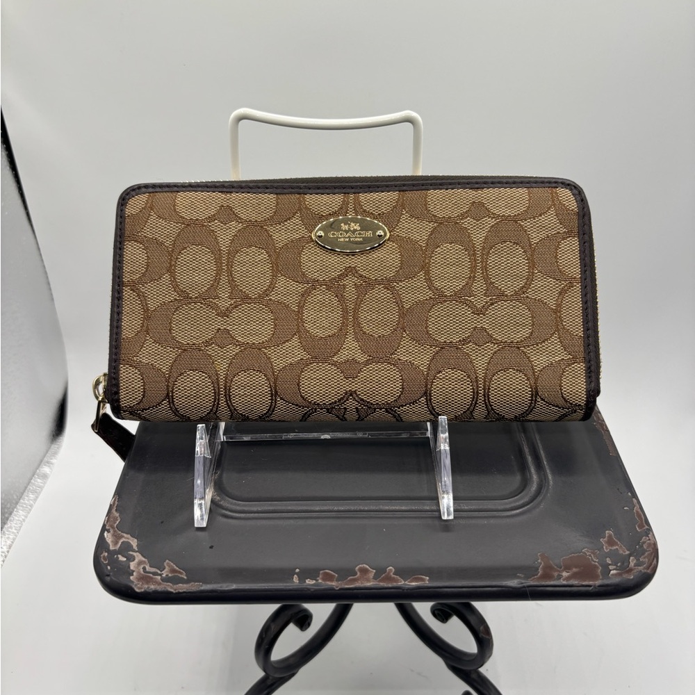 Coach Brown and Tan Signature Zip Wallet - Picture 2 of 13